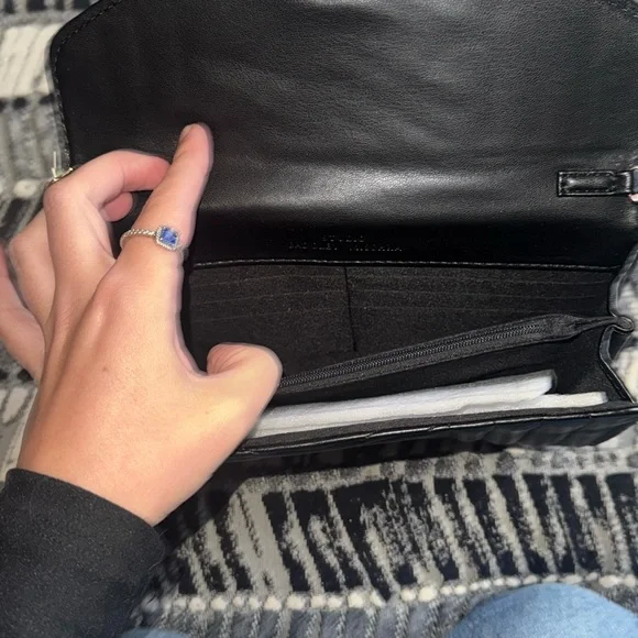 Badgley Mischka Black vegan leather Chevron Quilted Crossbody NWT DEADSTOCK - Picture 11 of 11